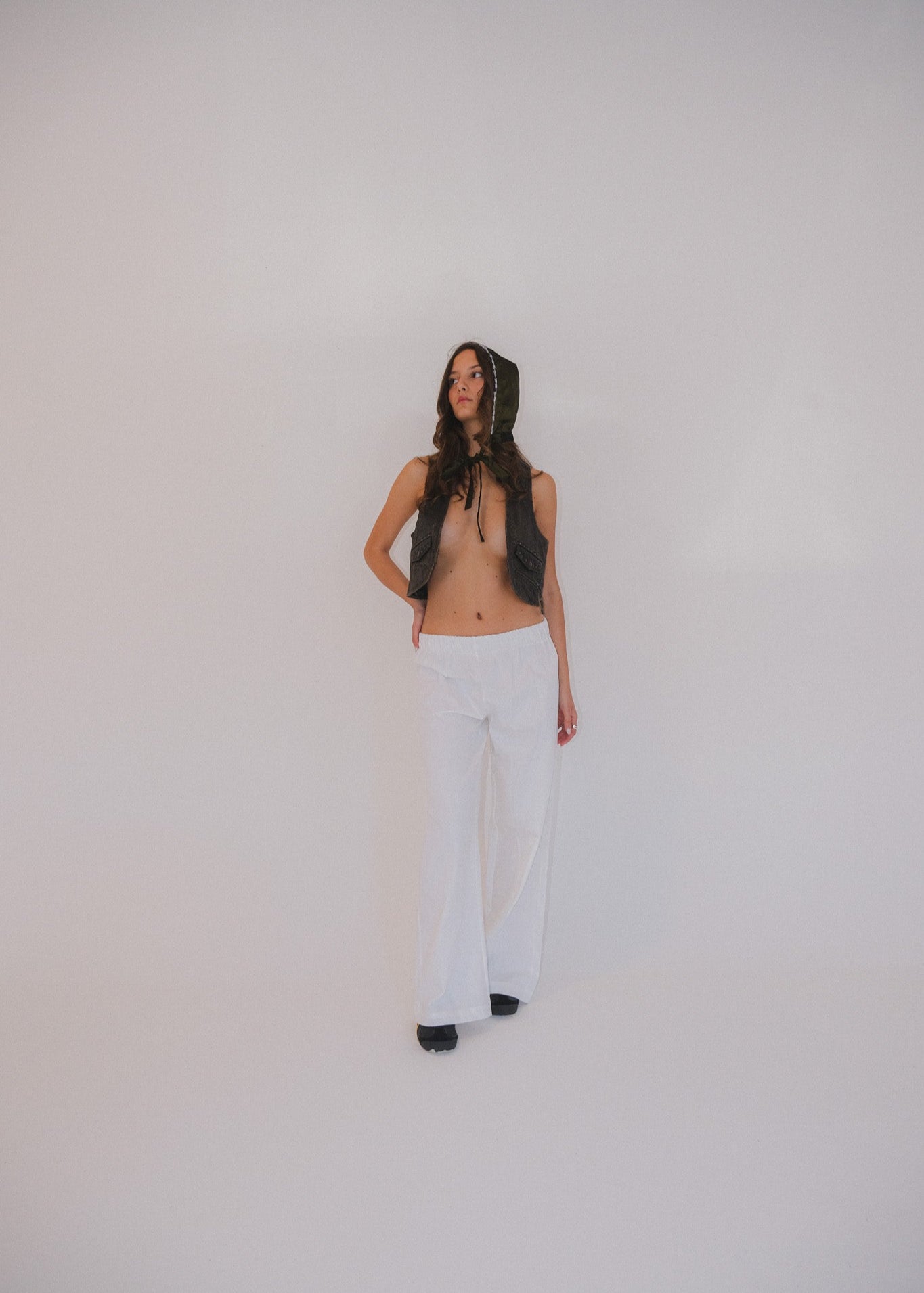 Panta Manny White
